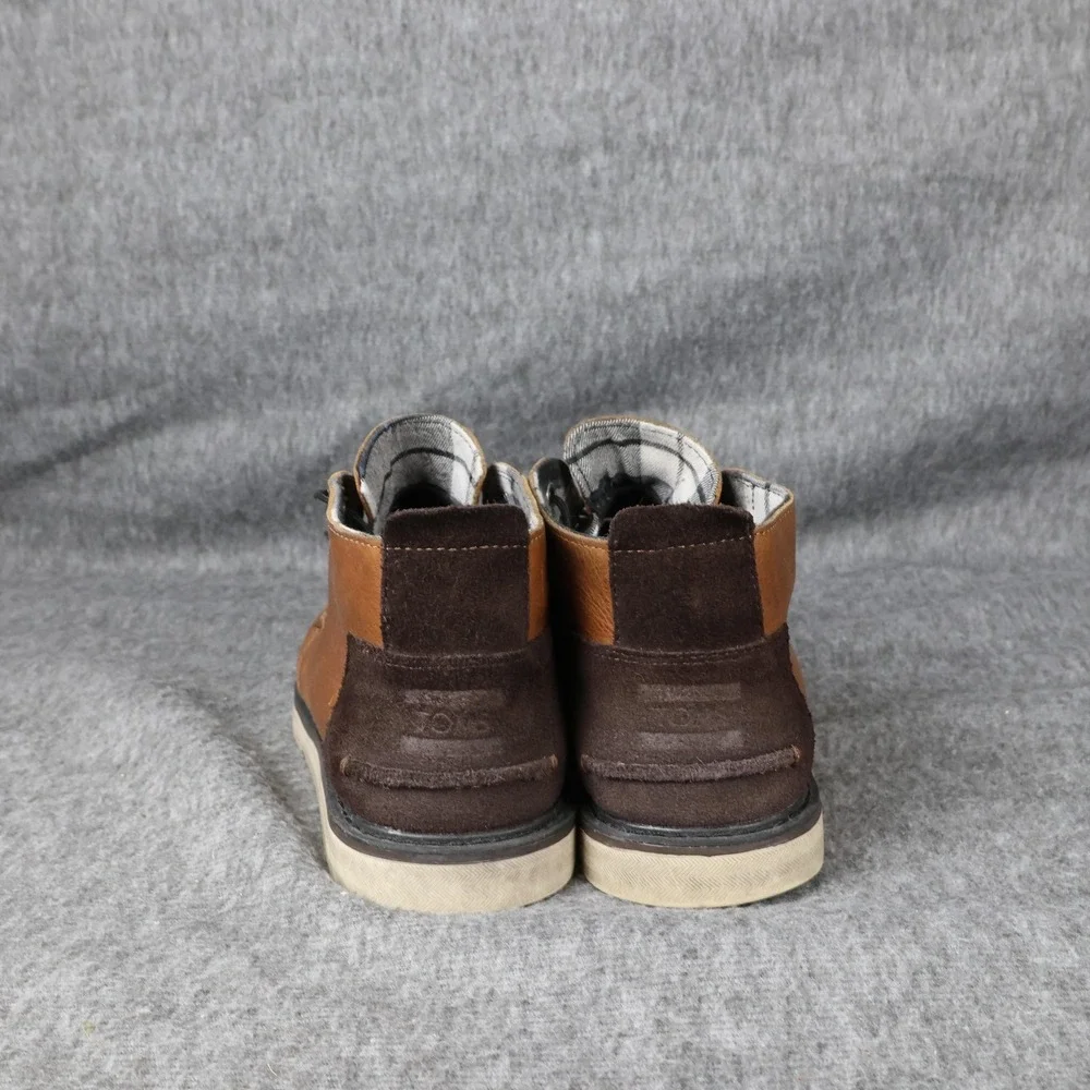 TOMS Boots Mens Size 10.5 Brown Leather Chukka Ankle Lace Up Plaid Lined